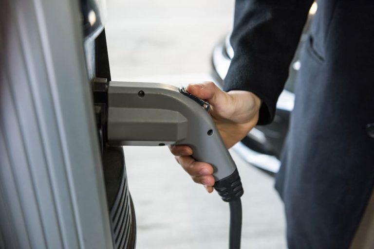 Lo que nadie te cuenta sobre instalar un punto de carga en casa